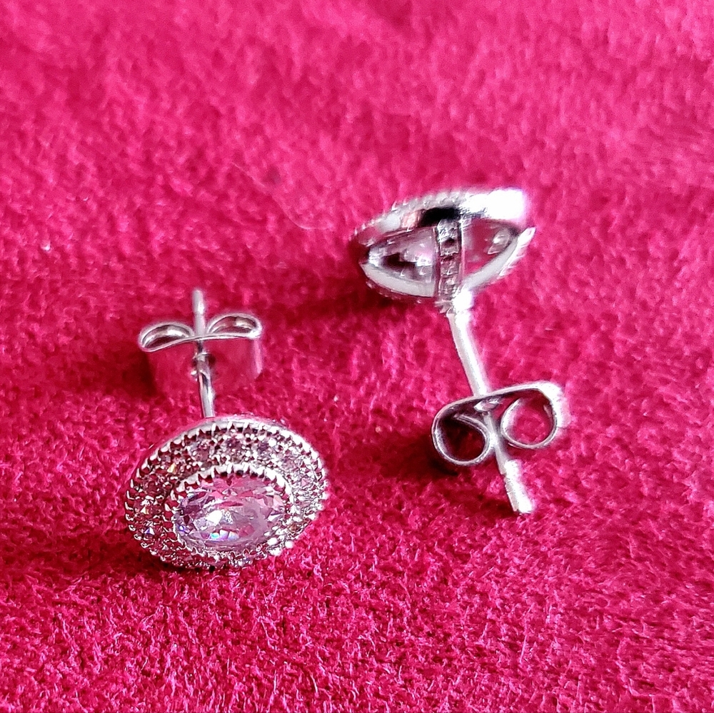 Sparkling Post Earrings